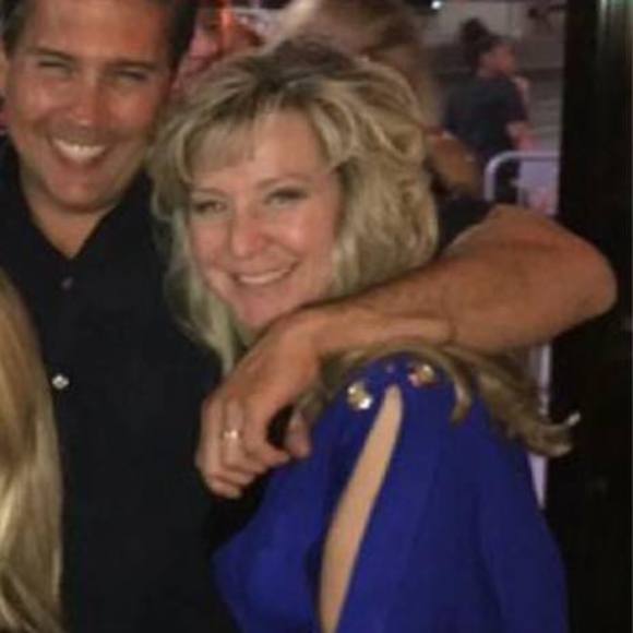 Meet your Posher, Lori - Picture 1 of 1